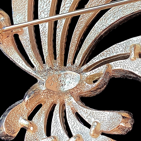 Vintage St. Labre Brooch - Picture 3 of 6